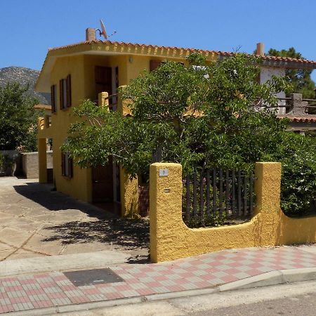 Casa Vacanze Gardenia Соланас Екстер'єр фото