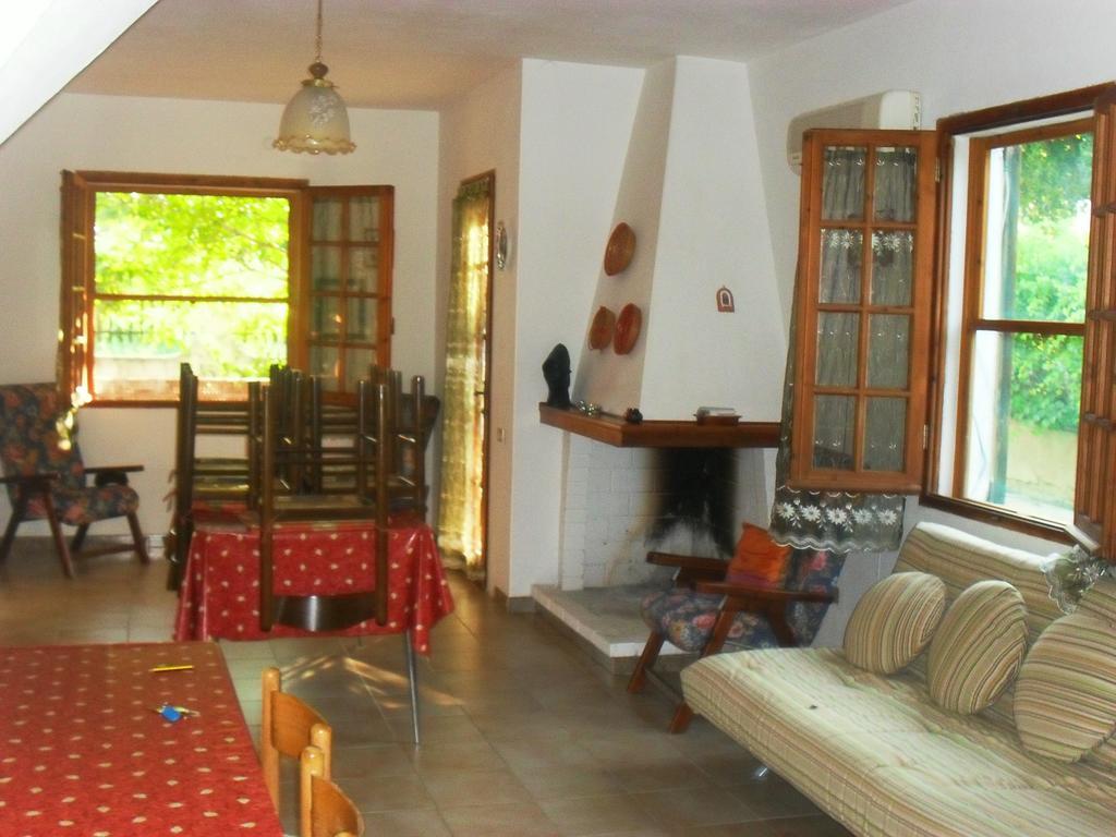 Casa Vacanze Gardenia Соланас Екстер'єр фото