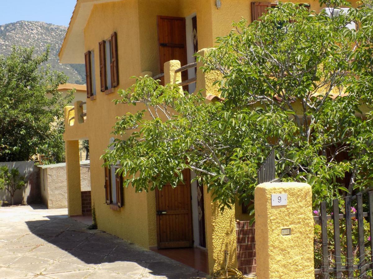 Casa Vacanze Gardenia Соланас Екстер'єр фото