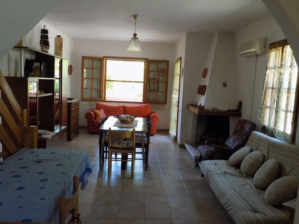 Casa Vacanze Gardenia Соланас Екстер'єр фото
